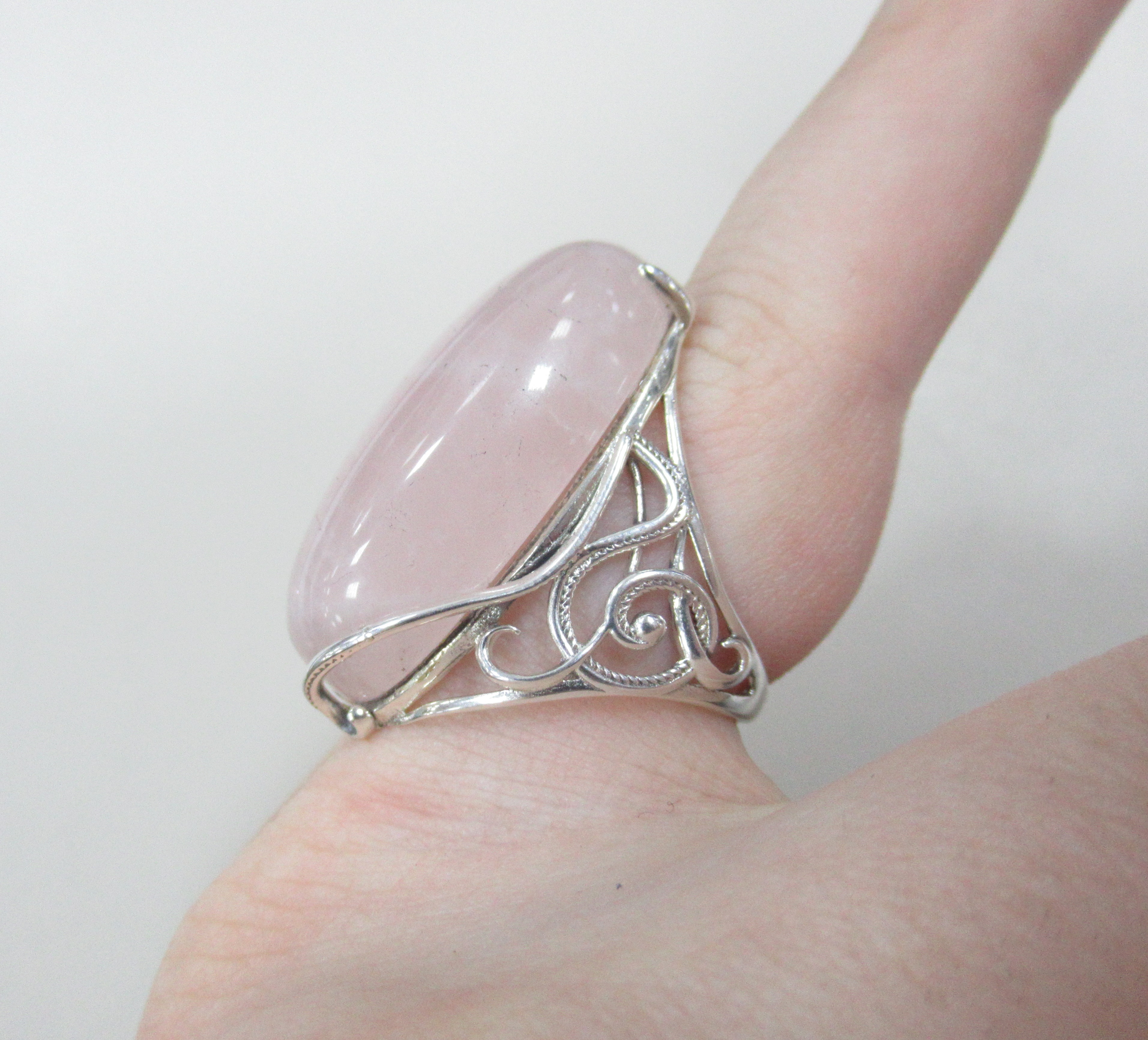 Серебряное кольцо с розовым кварцем